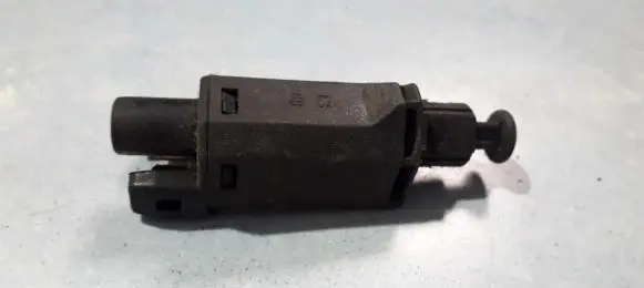 Volkswagen PASSAT B3 Brake pedal sensor switch 191945515