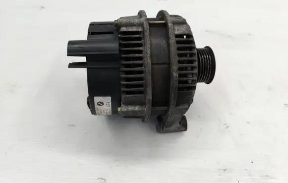 BMW 3 E46 Generator/alternator 7788222