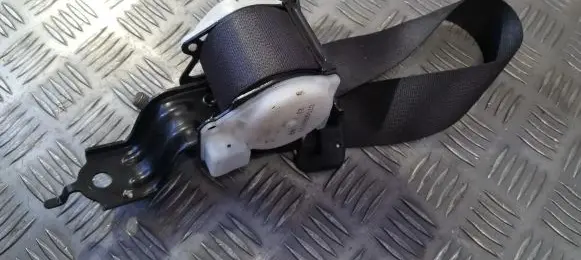 Honda Insight Rear seatbelt c70976r11 0538107