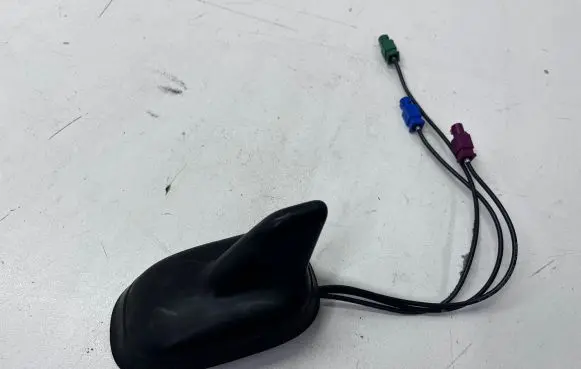 Volkswagen PASSAT B8 USA Aerial GPS antenna 3C0035507AM