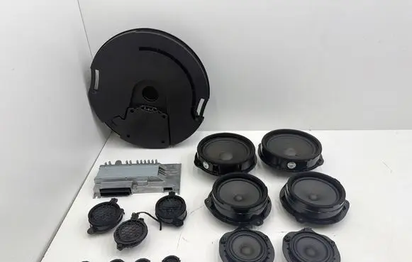Audi Q2 - Audio system kit 81A035466B 8V0035382C 8V0035454A