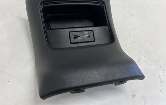 Alfa Romeo Stelvio Other center console (tunnel) element 156126136