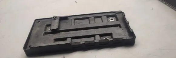 Volkswagen PASSAT B7 Battery tray 3c0804869