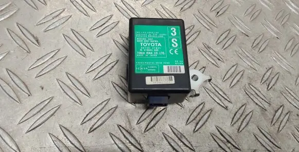 Toyota Prius+ (ZVW40) Door control unit/module 8974047031