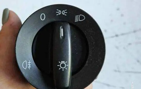Volkswagen PASSAT B6 Light switch 1T0941431T