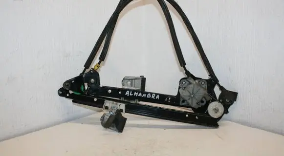 Rear door manual window regulator