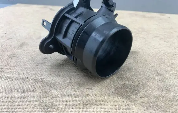BMW 5 G30 G31 G38 Mass air flow meter 8590724 11618590724