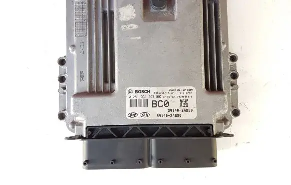 Hyundai Tucson TL Engine control unit/module 391402ABB0 0281031578