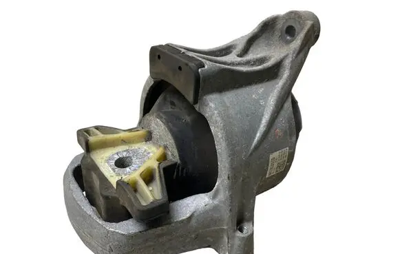 Audi A4 S4 B9 8W Engine mount bracket 8W0199372CD