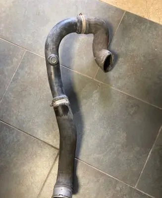Intercooler hose/pipe