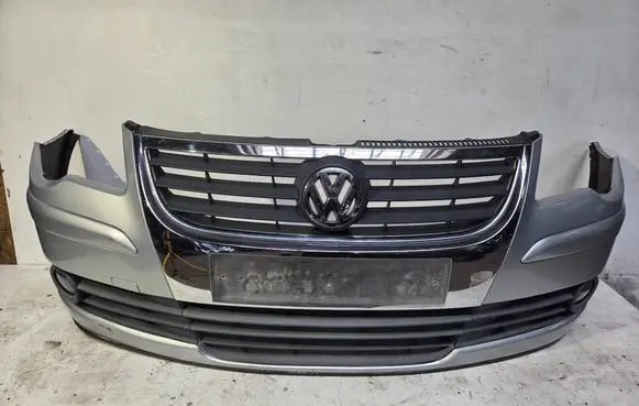 Volkswagen Touran I Front bumper 1T0807221D