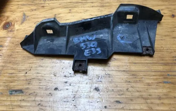 BMW 5 E39 Headlight/headlamp mounting bracket
