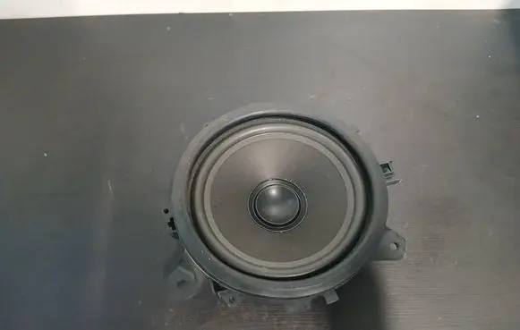 Volvo XC90 Front door speaker 8633109