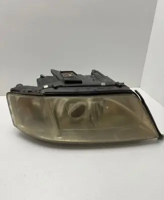 Audi A6 S6 C5 4B Headlight/headlamp 14847400