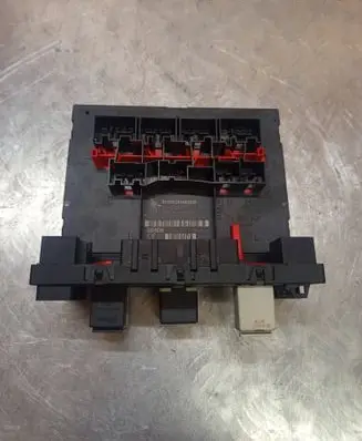 Volkswagen Golf V Comfort/convenience module H34S0803 F005V00482 1K0937049M