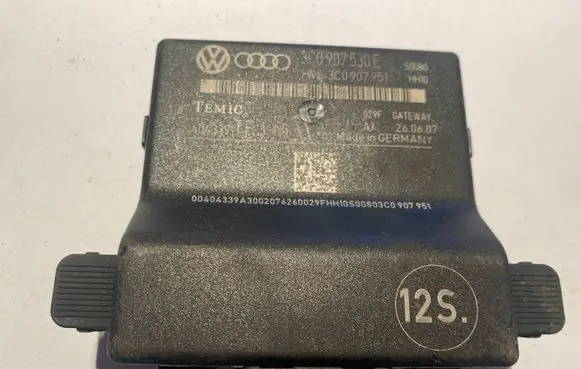 Volkswagen PASSAT B6 Gateway control module 3C0907530E 3C0907951