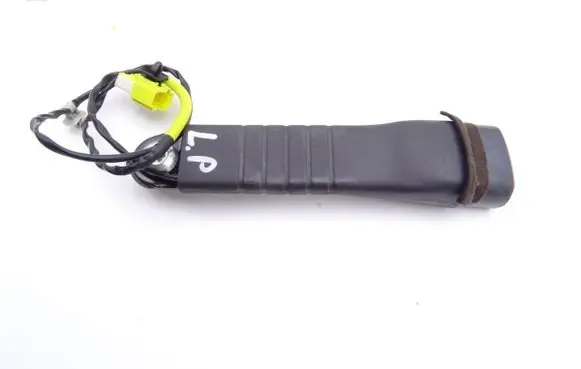 Chevrolet Captiva Front seatbelt buckle