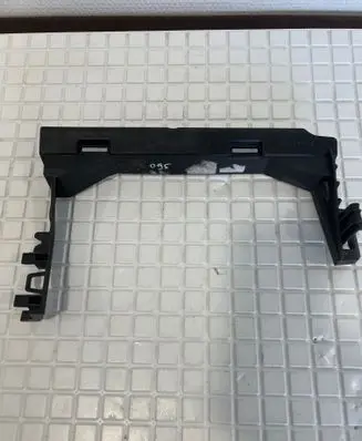 Mercedes-Benz GLE W167 Radiator mount bracket A1675041300