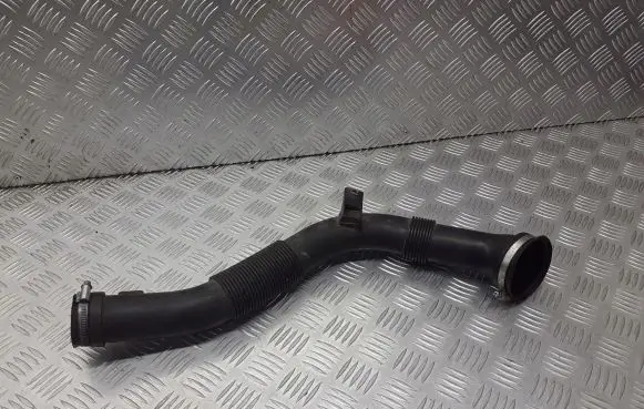 Opel Corsa D Air intake hose/pipe 55557413