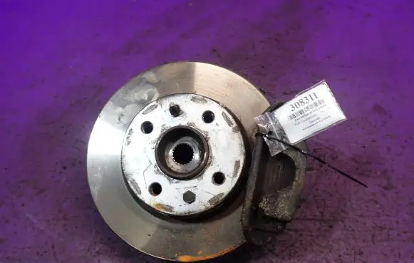Fiat 500 Cinquecento Front wheel hub spindle knuckle
