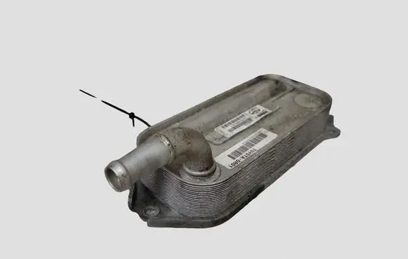 Toyota Avensis T270 Engine oil radiator 157100R010C