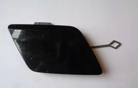 BMW 1 F40 Front tow hook cap/cover 51118070931