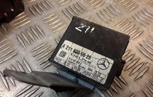 Mercedes-Benz E W211 Alarm control unit/module A2118209626 2118209626