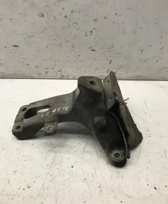 Audi A5 8T 8F Engine mounting bracket 8K0199308AQ 00057325 1S19C03