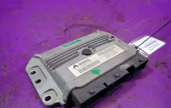 Renault Scenic II - Grand scenic II Engine control unit/module ECU 