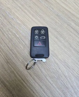 Volvo V70 Ignition key/card 