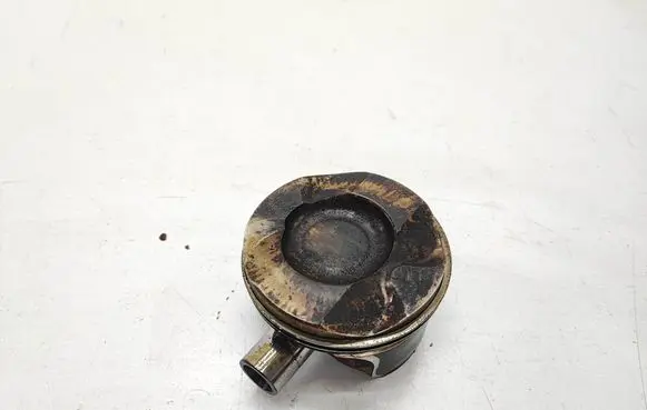 BMW 3 E92 E93 Piston W6213