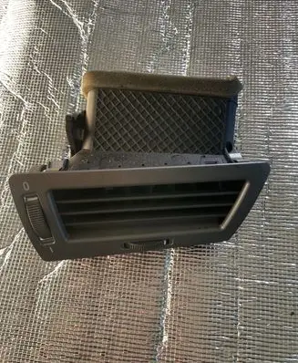 BMW 7 E65 E66 Dashboard air vent grill cover trim 64228223334