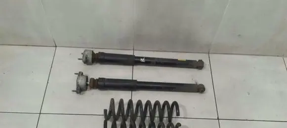 Mercedes-Benz E W212 Rear shock absorber with coil spring 