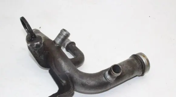 Nissan X-Trail T32 Engine coolant pipe/hose 210470512R