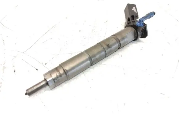 Mercedes-Benz C W205 Fuel injector A6540700187 0445117048