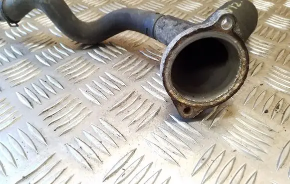 Toyota RAV 4 (XA20) Engine coolant pipe/hose