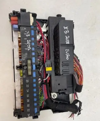 BMW X3 E83 Fuse box set 8364542
