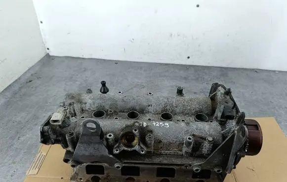 Volkswagen PASSAT B6 Engine head 03C103358S