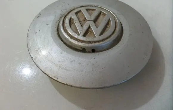 Volkswagen Golf III Original wheel cap 1H0601151B 1H0601149B
