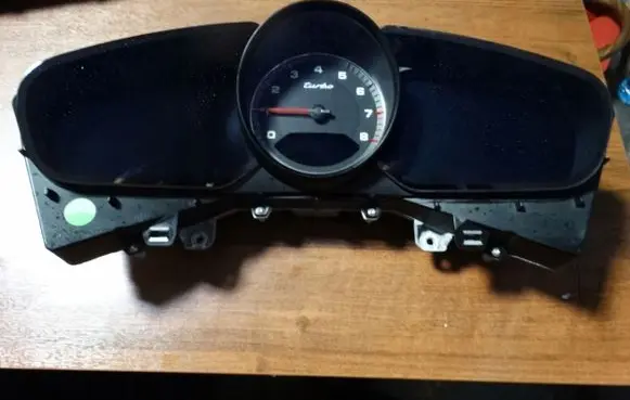 Porsche Cayenne (9Y0 9Y3) Speedometer (instrument cluster)