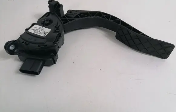 Audi A4 S4 B8 8K Accelerator throttle pedal 8K1721523