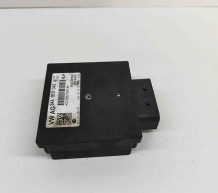 Volkswagen Tiguan Current control relay 8ES01045220 8ES010452