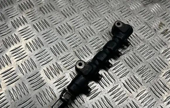 Volvo V50 Fuel main line pipe 9654592680 000827604549