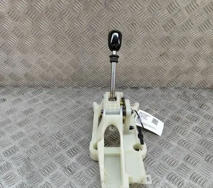 Mitsubishi Lancer Gear shifter/selector 2450A037