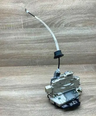 Audi A6 S6 C5 4B Front door lock 4F1837015