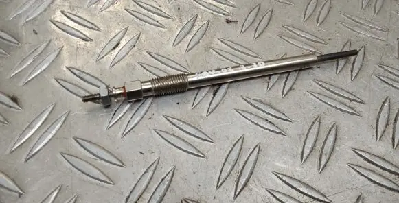Toyota RAV 4 (XA30) Glow plug 526538