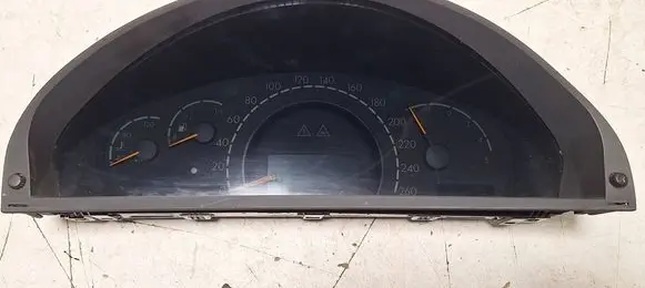Speedometer (instrument cluster)