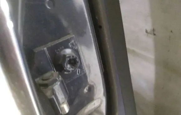 Jeep Renegade Rear door lower hinge