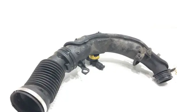 Air intake hose/pipe