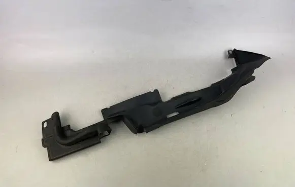 Audi A5 8T 8F Fender end trim 8W6821170C